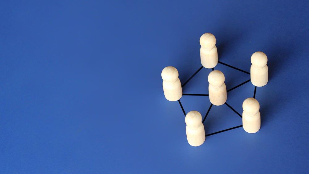 pawns being used as an example of people connected in a network using ethical link-building